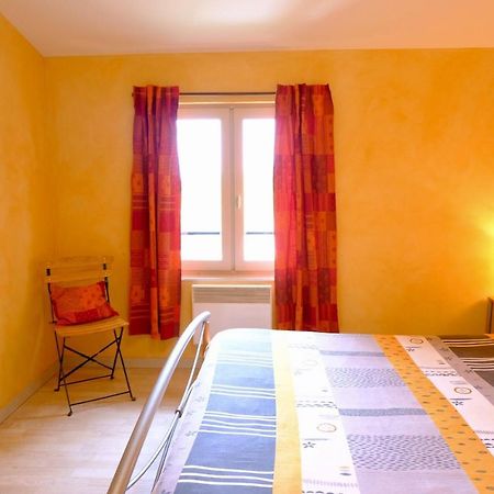 Bed and Breakfast Domaine Des Marrans Fleurie Exterior foto