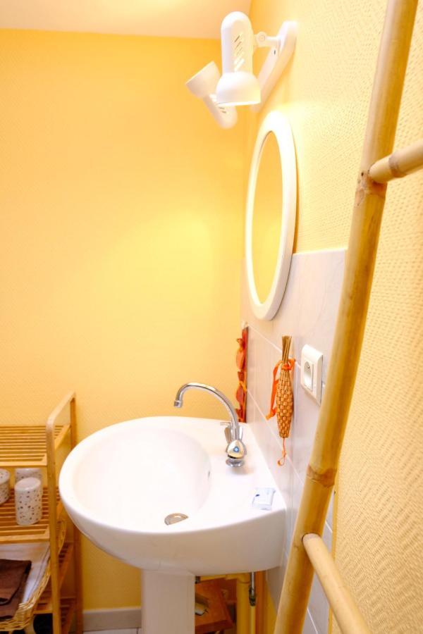 Bed and Breakfast Domaine Des Marrans Fleurie Exterior foto